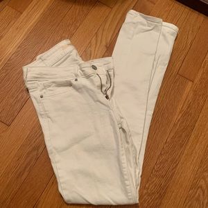 ✨White Denim 7/11 Levi’s - Brand New Condition